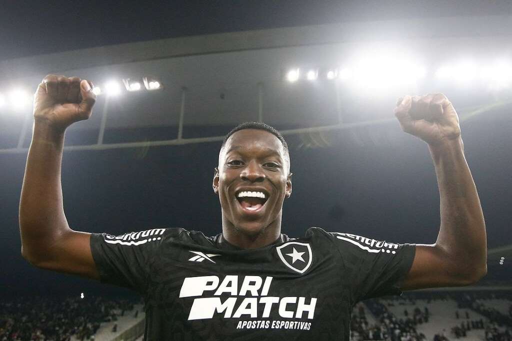 Série A: Destaque do Botafogo, atacante vive expectativa dos 200 jogos