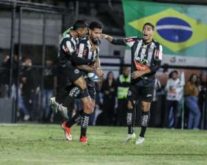 Athletic 3 x 1 Ferroviário - Esquadrão reassume a ponta da Série C