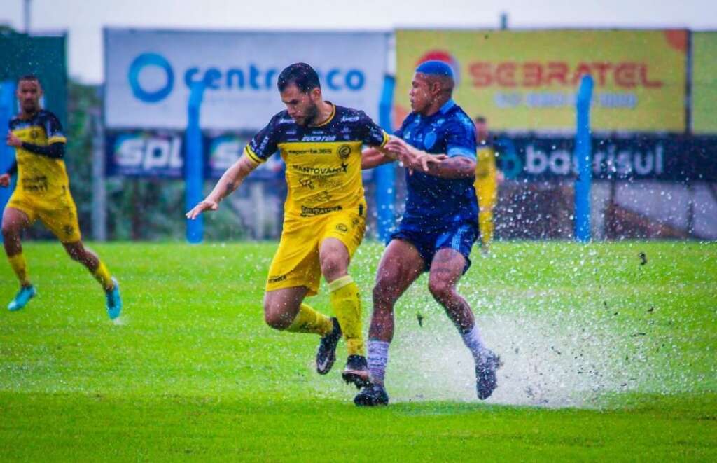 Novo Hamburgo-RS 0 X 0 FC Cascavel-PR – Gramado encharcado prejudica as duas equipes