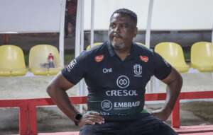 Maringá comemora 100 jogos de treinador, vitória e liderança na Série D