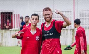 Série D: Meia Souza treina com filho pelo América-RN