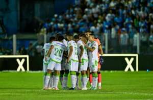 Líder, América-MG busca melhorar desempenho como visitante