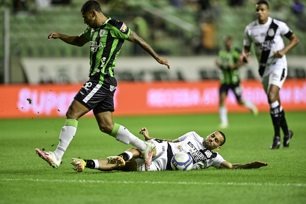 América-MG vence Ponte Preta