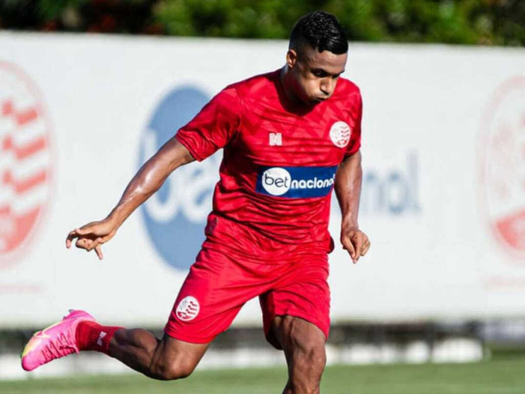 Náutico perde dupla para reencontro com ex-técnico na Série C