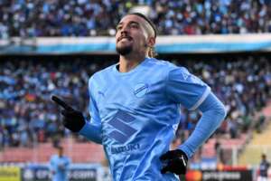 Grêmio monitora atacante de rival do Flamengo na Libertadores 