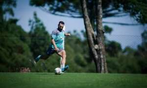 Atacante sofre lesão e desfalca Juventude por pelo menos dois meses