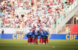 Treinador do Bahia dispara contra gramado da Fonte Nova: 