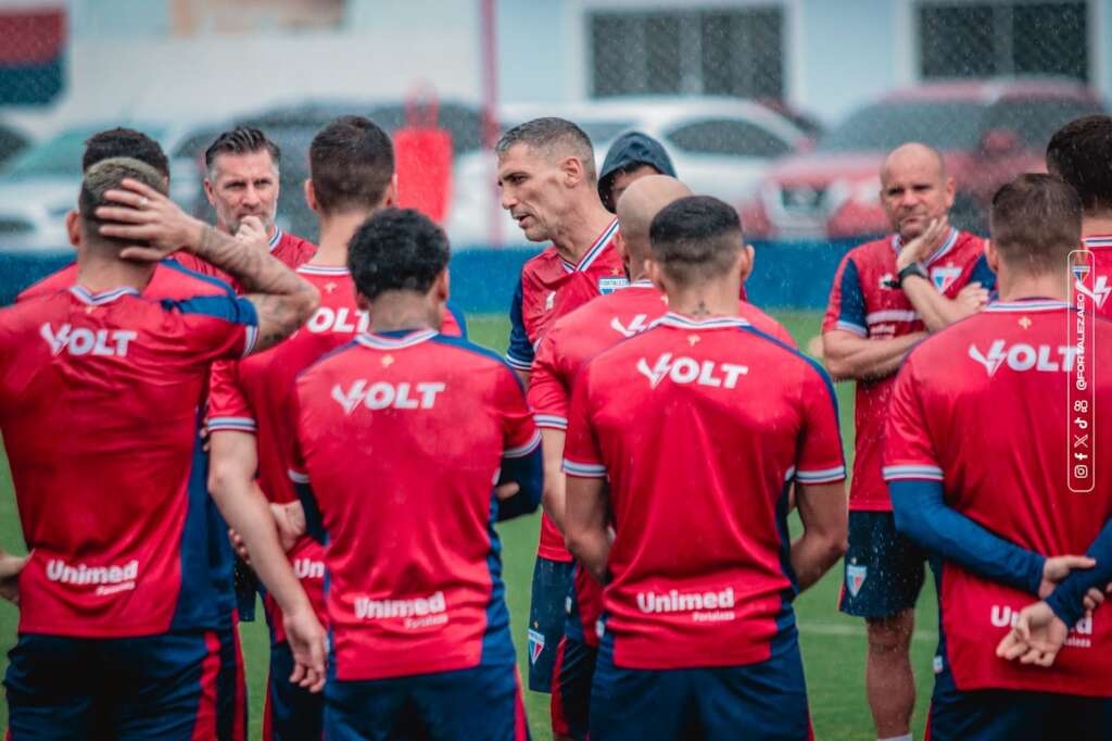 Fortaleza encerra preparação diante do Bahia com mudanças