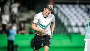 Profético? Meia do Coritiba sonha antes de marcar ‘gol que Pelé não fez