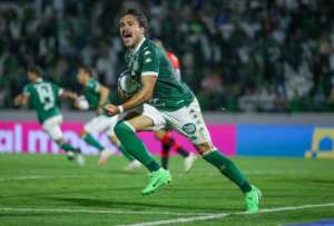 Lateral aumenta lista de desfalques do Guarani para o dérbi 207