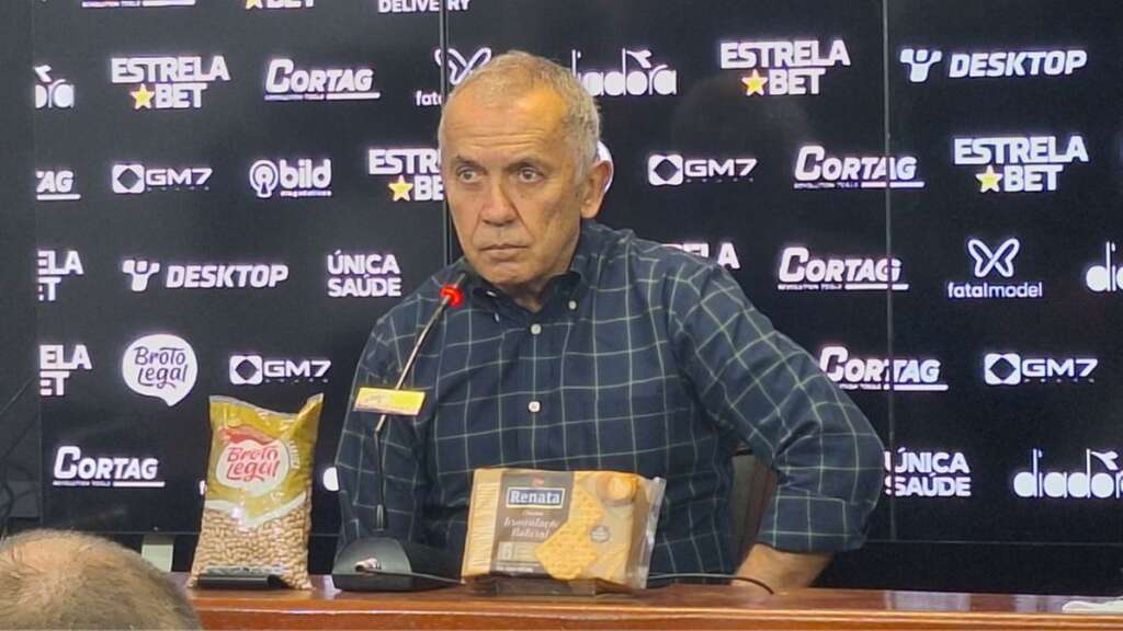 Nelsinho Baptista projeta evolução da Ponte Preta durante a Série B