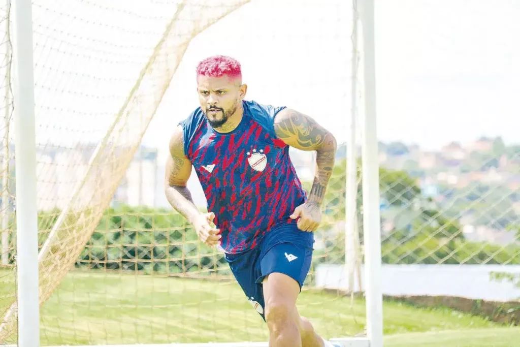 Série C: CSA-AL reforça defesa com chegada de veterano formado no Bahia