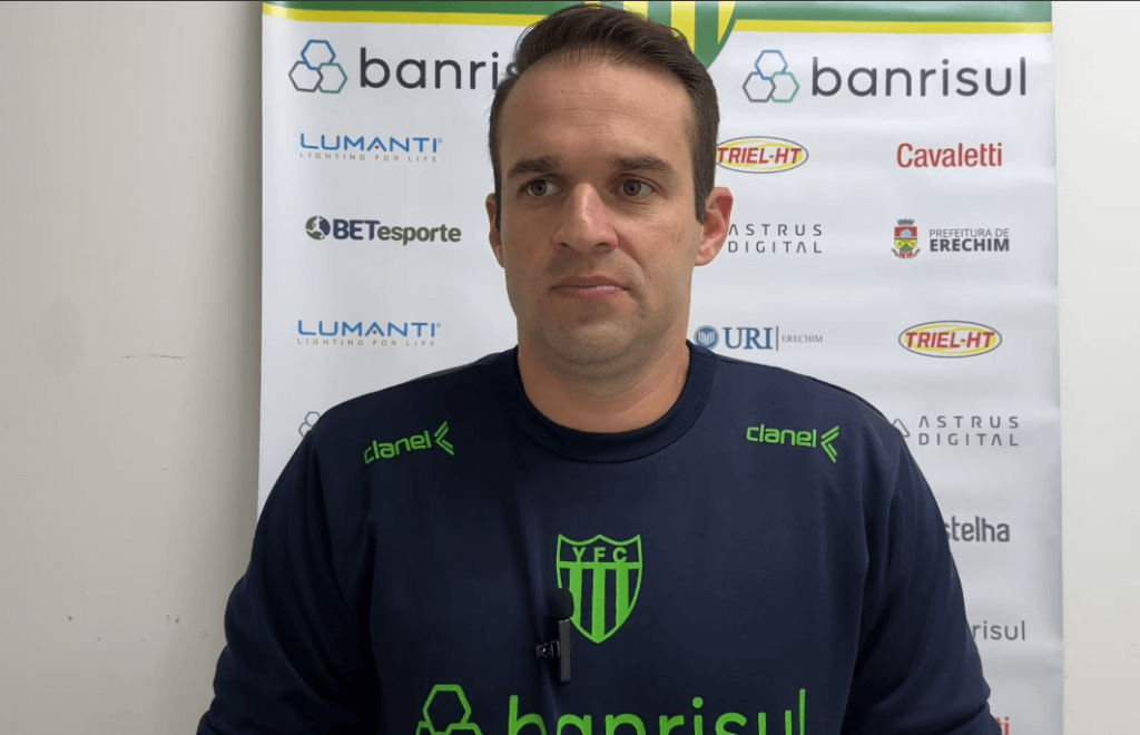Série C: Thiago Carvalho cita “vários fatores” para explicar primeira derrota do Ypiranga-RS