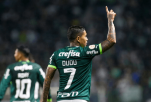 Alexandre Mattos revela que Dudu procurou o Cruzeiro e confia em acordo: 'Ele quer novos ares'