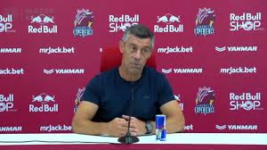 Pedro Caixinha diz que Red Bull Bragantino está atento ao mercado