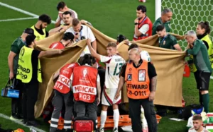 Atacante húngaro quebra ossos do rosto, tem concussão, será operado e está fora da Eurocopa