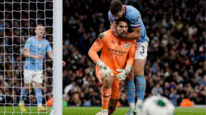 Reserva de Ederson, goleiro Ortega assina prorrogação de contrato com o Manchester City