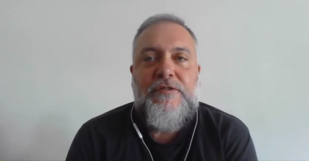 rozallah santoro assume o cargo de novo diretor ru