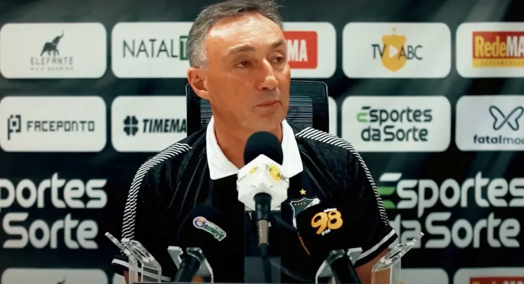 Série C: ABC-RN empata e técnico volta a elogiar intensidade 2 ABC-RN Roberto Fonseca