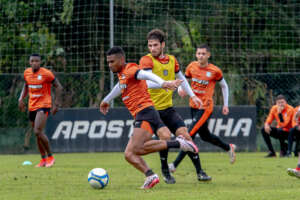 Figueirense x Athletic - Furacão recebe líder da Série C e tenta se recuperar de tropeço