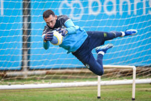 Grêmio confirma lesão de Cristaldo e retorno de goleiro campeão olímpico