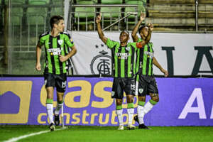 América-MG 2 x 2 Ceará - Coelho empata em duelo de quatro gols e volta ao G-4