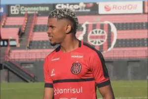 Série C: CSA-AL anuncia atacante que passou pelo Palmeiras