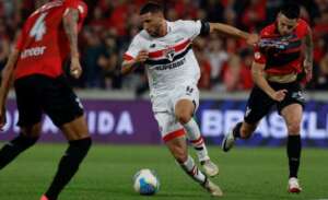 Zubeldía credita a Calleri a vitória do São Paulo no Paraná