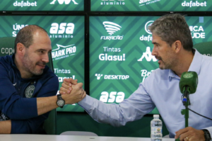 Allan Aal mostra confiança em livrar o Guarani da degola e pede quatro reforços 