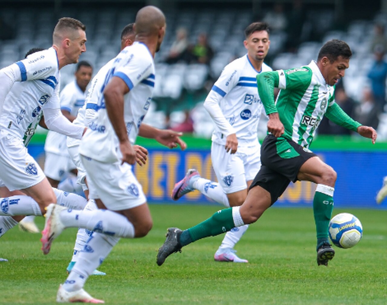 Coritiba e Paysandu empatam na Serie B