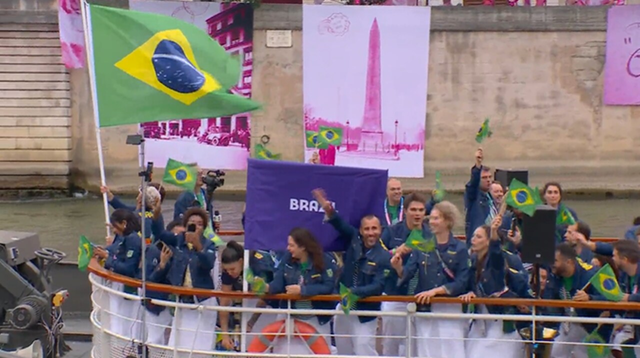 Delegacao do Brasil voltou a vila olimpica