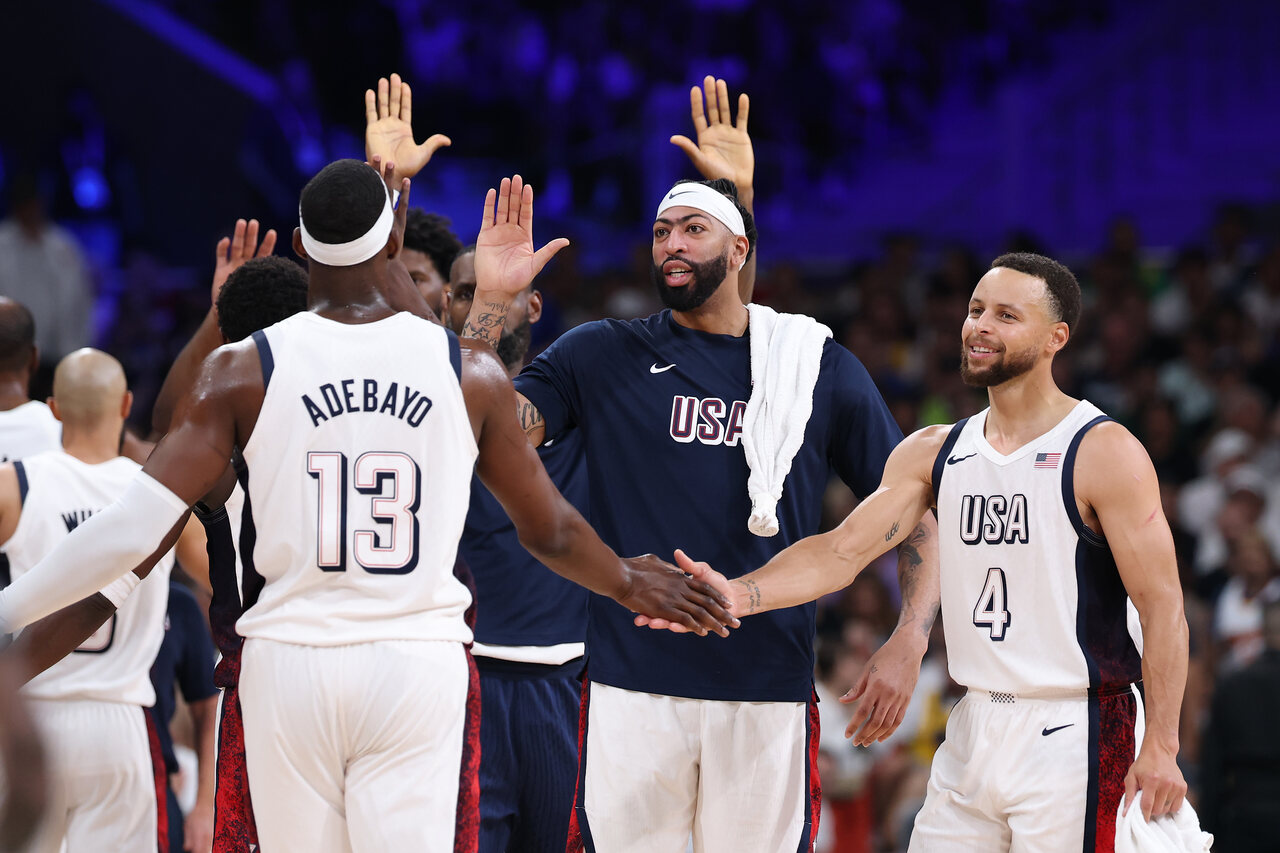 EUA avanca no basquete masculino