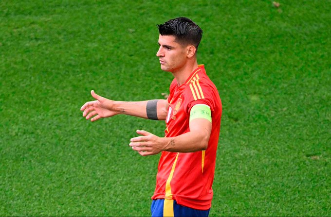 Esposa de Morata defende marido da imprensa