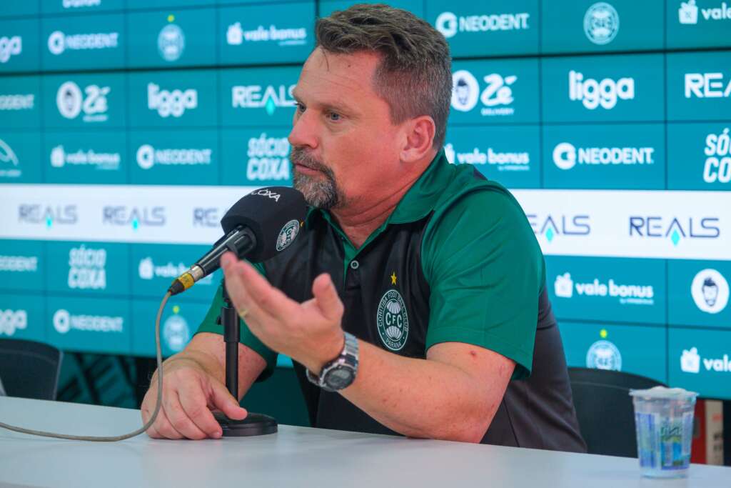 Frizzo é desfalque e técnico do Coritiba quebra cabeça para definir substituto na Série B