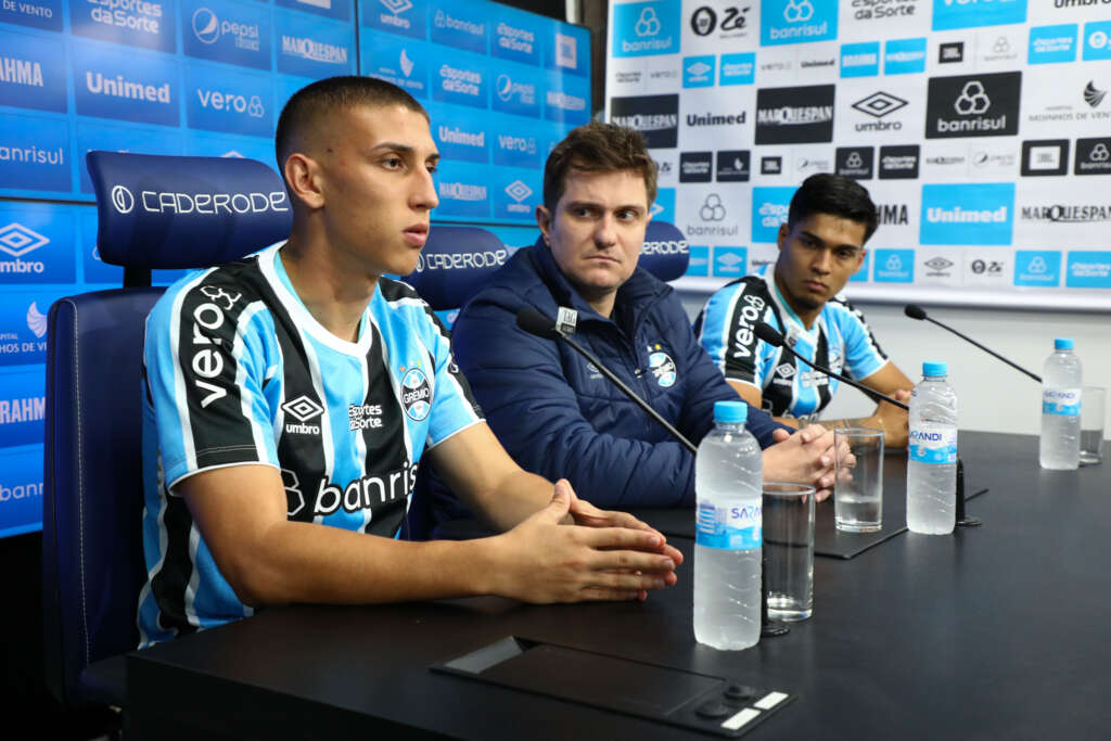 Grêmio apresenta Monsalve e Arezo e dupla é relacionada contra o Vitória