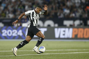 Atacante sofre fratura e desfalca o Botafogo no Brasileirão