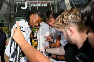 Italiano: Juventus contrata filho do ídolo francês Lilian Thuram
