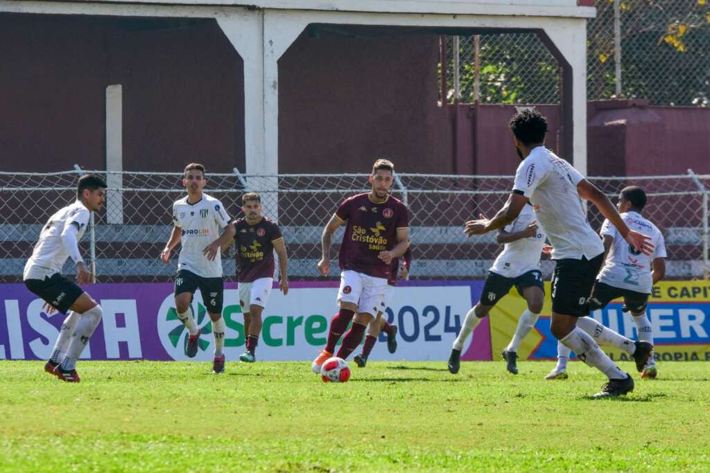 Juventus e EC Sao Bernardo empatam na Copa Paulista 4