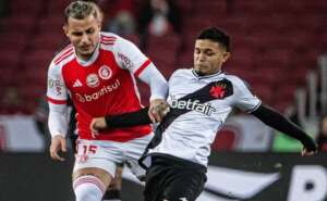 Internacional 1 x 2 Vasco - Decepção na volta ao Beira-Rio