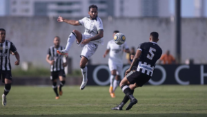 Meia coloca duelo contra o Santos como 'essencial' para pretensões do Ceará na Série B