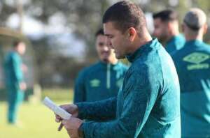 Louzer avalia Série B após derrota da Chapecoense contra o Santos: 'Jogos cada vez mais difíceis'