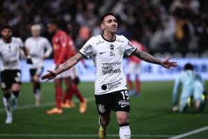 Crise instaurada! Dois jogadores do Corinthians entram na justiça em busca de rescisão por atraso no FGTS