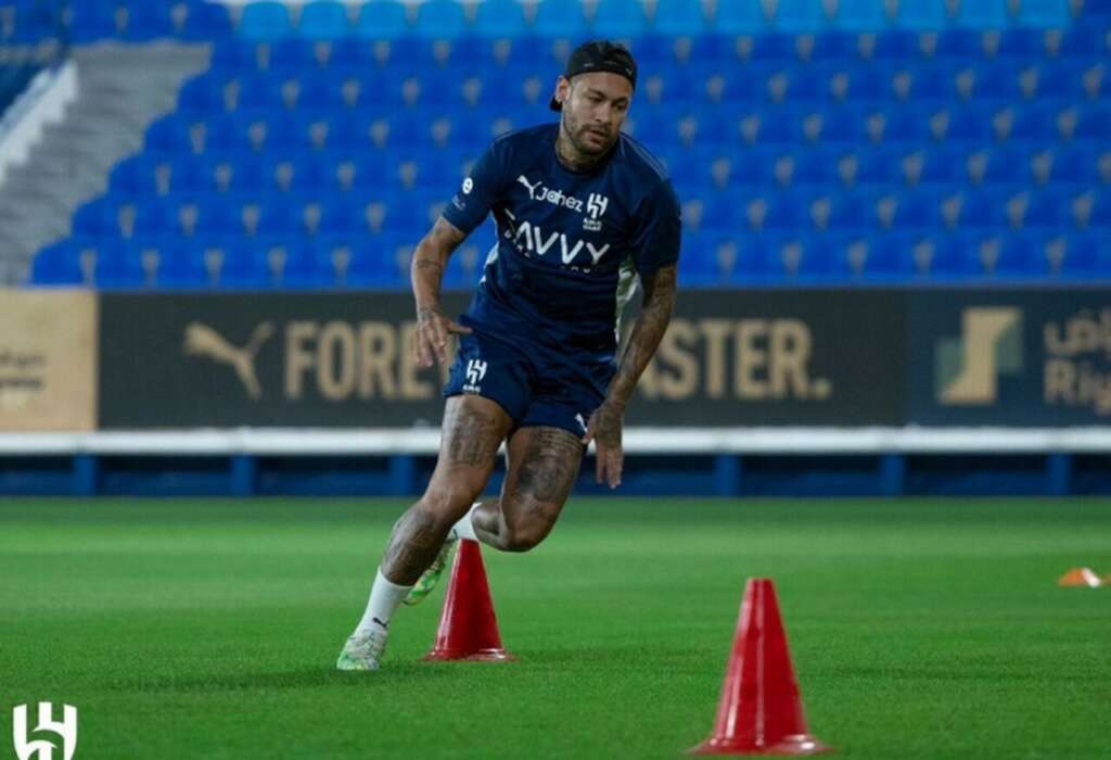 Neymar desabafa em meio à recuperação: ‘Tem dias que quero desistir’