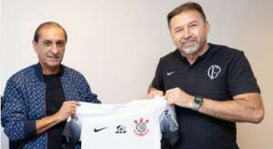 Sérgio Carvalho: Ramón Díaz e a luta para tirar Corinthians do buraco