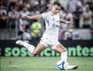 Série B: Sandry celebra chances no Santos após graves lesões