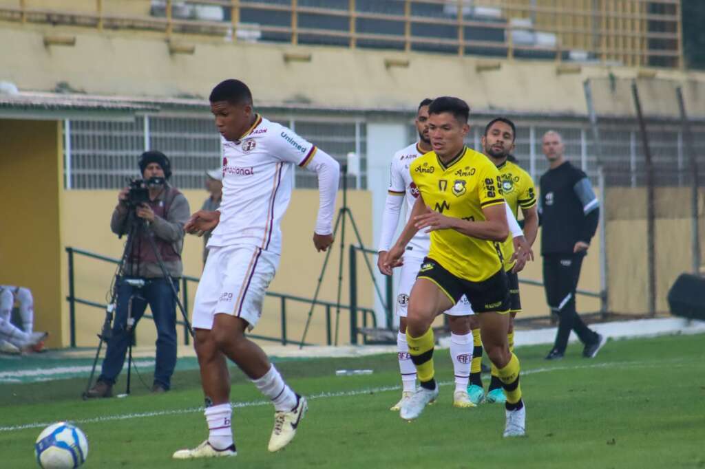 Sao Bernardo e Ferroviaria empatam na Serie C 1