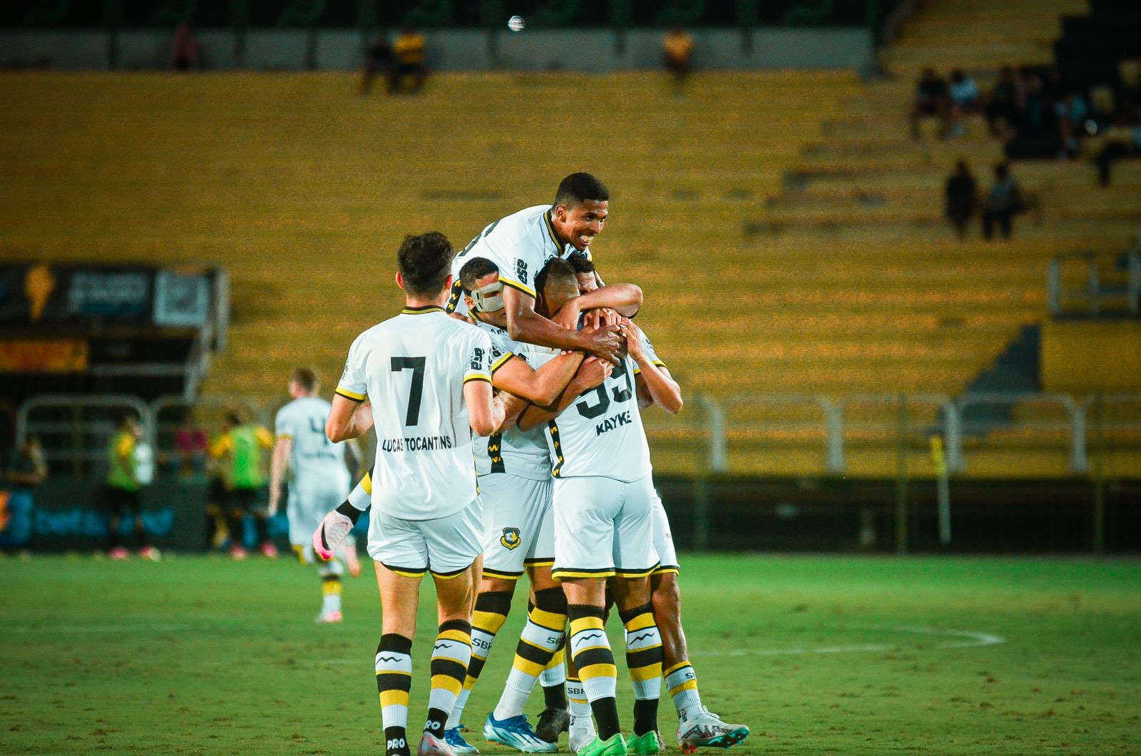 Sao Bernardo e Ferroviaria se enfrentam na Serie C