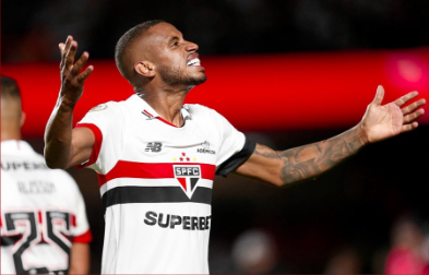 BRASILEIRÃO: São Paulo no G4 e tropeço do Flamengo marcam abertura da 15ª rodada