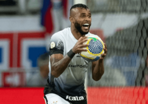 Ramón Diaz tem problemas de suspensão no Corinthians, mas espera retorno de Coronado