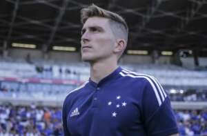 Athletico oficializa uruguaio ex-Cruzeiro como novo técnico